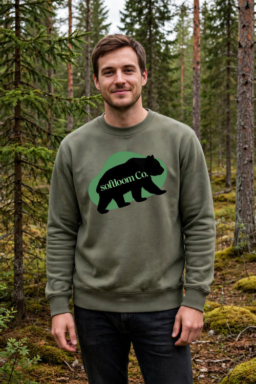 Chandail col rond ours - homme en forêt